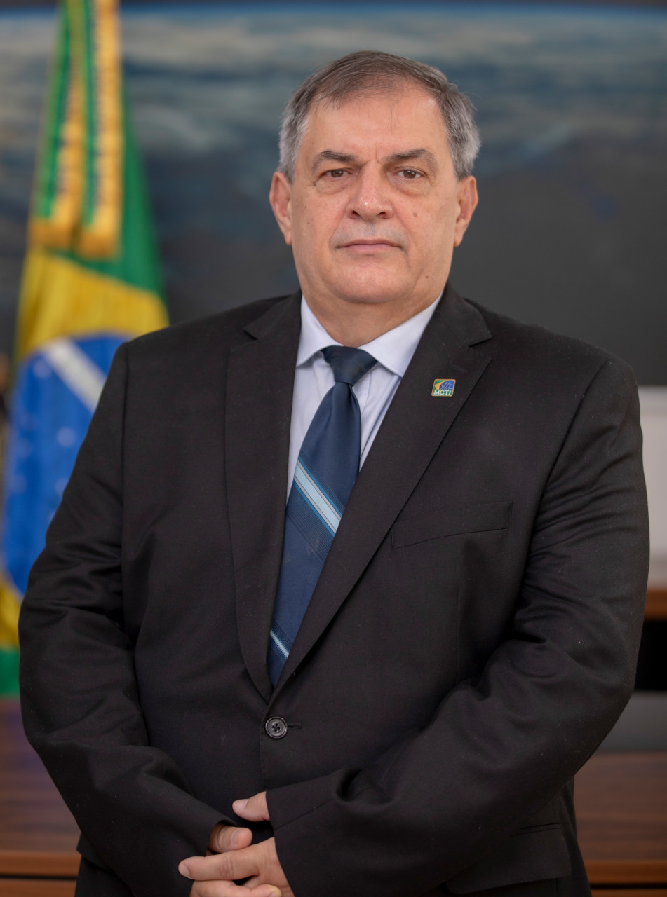(Português do Brasil) Paulo Alvim - (Português do Brasil) CEO